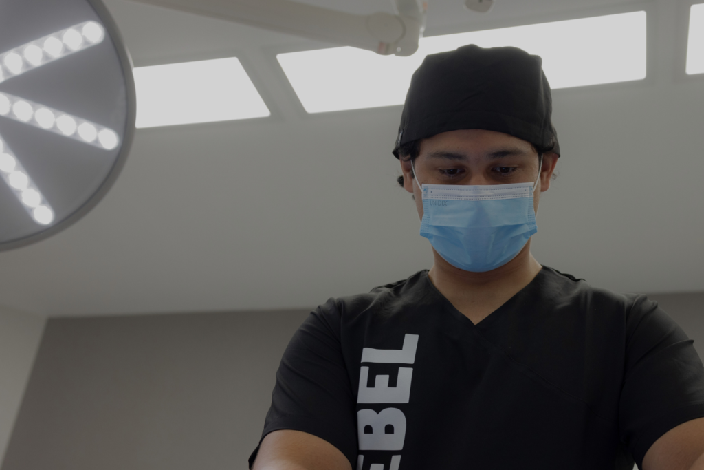 doctor alejandro flores rinoplastia